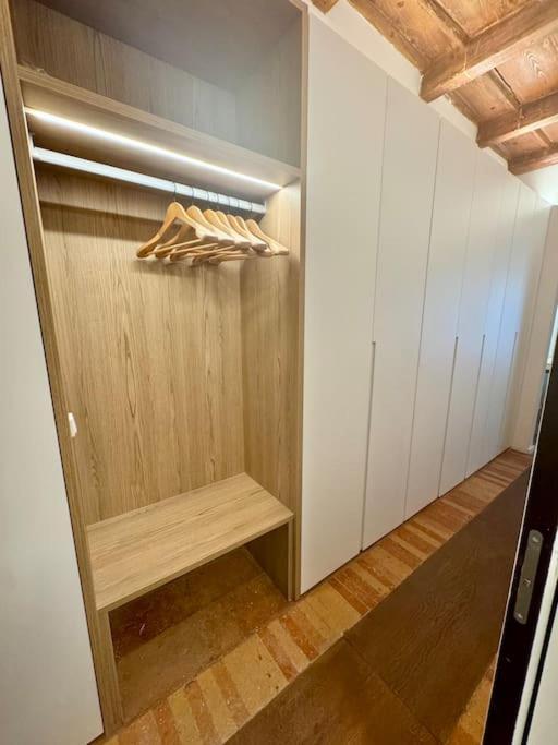 Splendido Bilocale In Via Madonnina, Zona Brera Apartment Milan Bagian luar foto